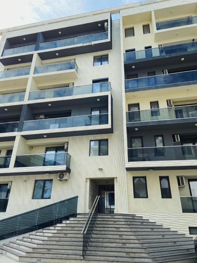 Peacock Apartament- Stefan Building Apartment Navodari Exterior photo