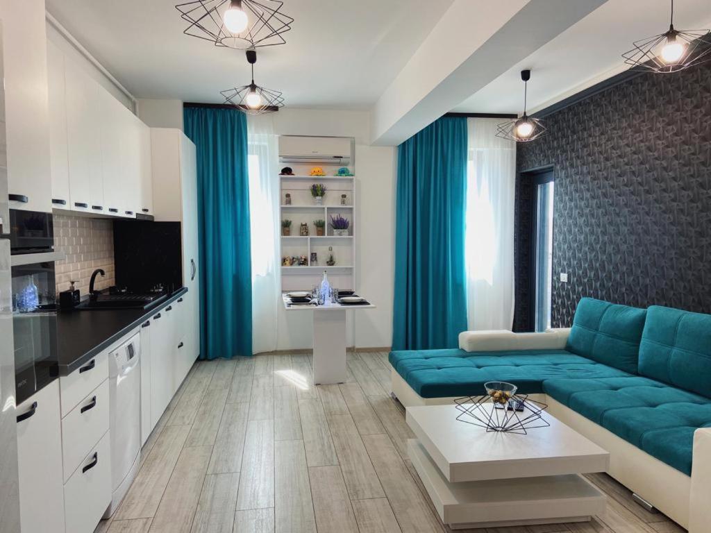 Peacock Apartament- Stefan Building Apartment Navodari Exterior photo